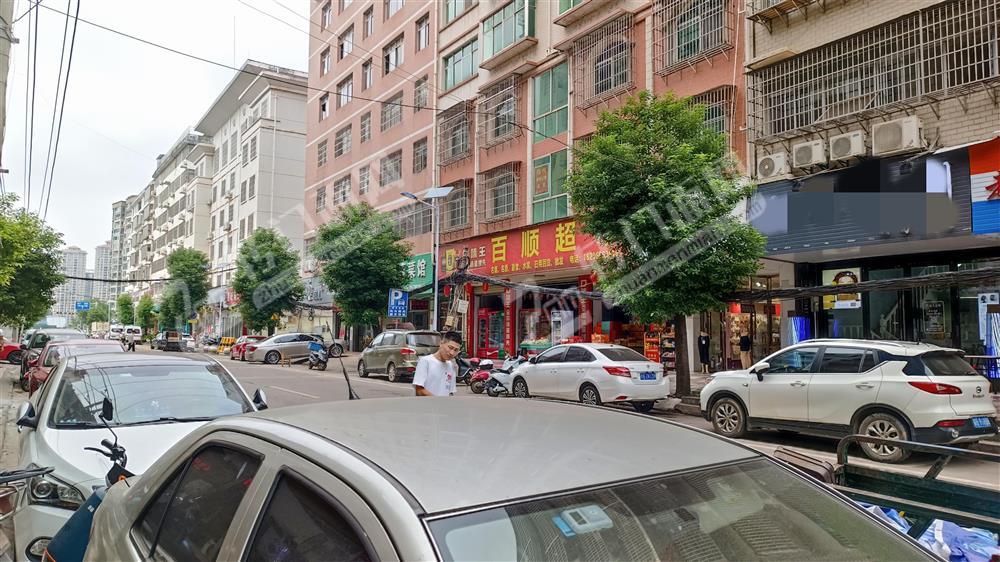 精装修美发店可做美容养生足浴